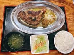 骨付鶏のなんじゃもんじゃ