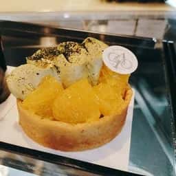 pâtisserie goat