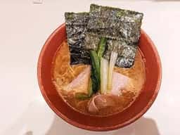 家系ラーメン ⾰新家TOKYO