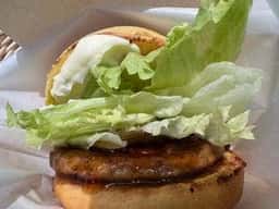 FRESHNESS BURGER 福岡空港店