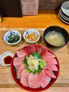 鮮王となり