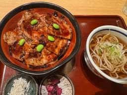 蝦夷前そばと豚丼 北堂 新千歳空港店