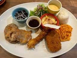 FAMITERIA.8 レイクタウンmori店