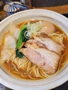 濃厚煮干しそば丸にたちばな