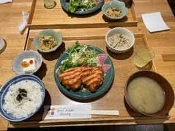 四季愛菜ダイニング