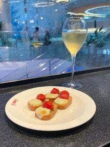 World Wine Bar by Pieroth 羽田空港店