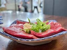 生ホルモンと本マグロ 立ち萬 ホワイティうめだ店
