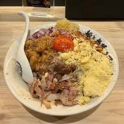 麺と無限の可能性 本町総本店