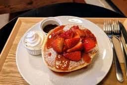 YOLO cafe & shisha 宮益坂店