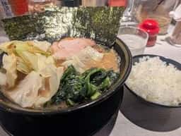 横浜家系ラーメン てつ家 市ヶ谷