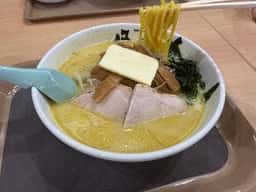 青森みそカレー牛乳ラーメン かわら 青森空港