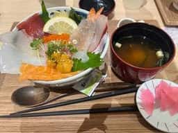 海鮮丼 角島魚心 ゆめシティ店