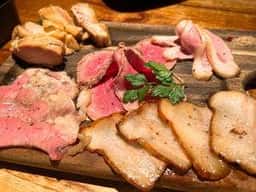 燻煙 Smoke Dining 新宿三丁目