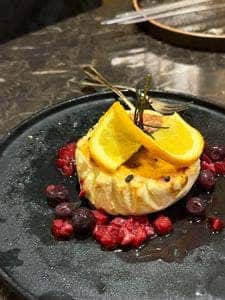 一億円で居酒屋建ててみた。億万鳥者 新宿本殿