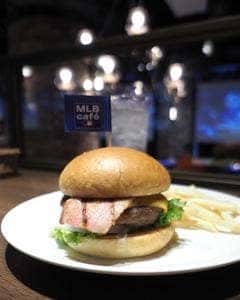 MLB cafe FUKUOKA