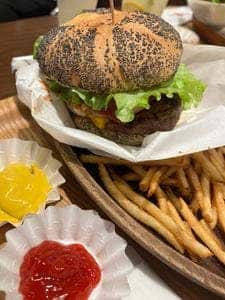 KUA`AINA 神戸三田プレミアム・アウトレット店