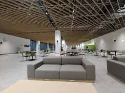 六甲牧場カフェ 神戸空港店