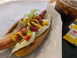 フレッシュネスバーガー 三鷹南口店