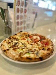 真鶴ピザ食堂 KENNY