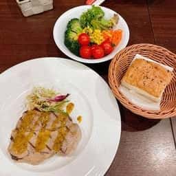 新宿四谷BISTRO W