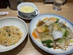 551蓬莱 梅田阪神バル横丁店