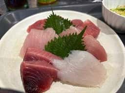 勝浦漁港にぎわい広場朝市