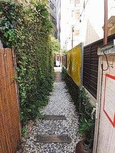 タイ料理＆パクチー酒場 居空間