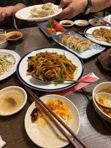 栄記 餃子酒場