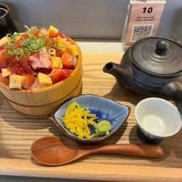スシモン 赤坂見附店