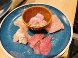 手羽トロ唐揚げと鶏焼き肉 愛之助 心斎橋店