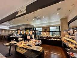 B's CAFE クルネ店