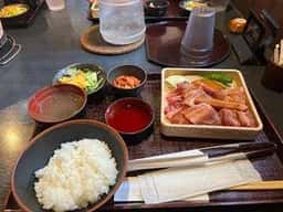 黒べこ屋 西中島店