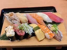 沼津魚がし鮨 流れ鮨 富士宮店