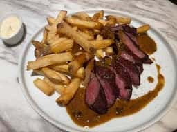 DE FRITES STAAN HARAJUKU