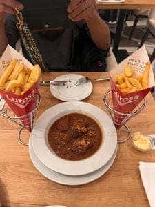 ベルギー王国館パビリオン キッチンカー 大阪・関西万博