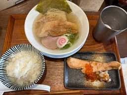 おダシと銀しゃり 中華そば 虹空