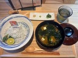 飛ベシラス 万代店