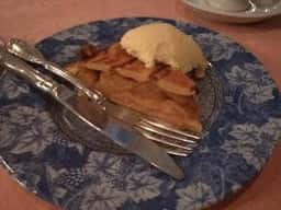 トロムヴォーンズカフェ ウッドベリー