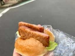 パンと食料品 株式会社 清水屋