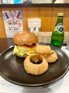 ダグズ・バーガー 宮古島本店