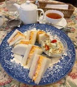 GROSVENOR CAFE