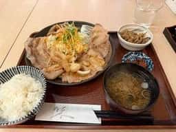 すずのおむすび本店