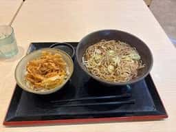 ゆで太郎 もつ次郎 金の隈店