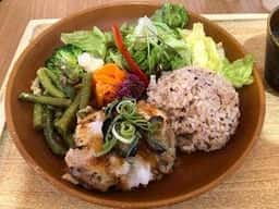 鳥〇食堂 × タニタカフェ イオンレイクタウンmori店
