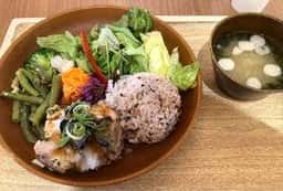 鳥〇食堂 × タニタカフェ イオンレイクタウンmori店