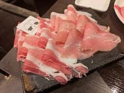 しゃぶしゃぶ すき焼き食べ放題 和牛と豚 心斎橋店