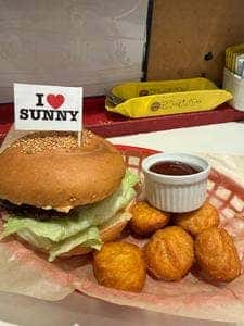 サニーダイナー ルミネ北千住店