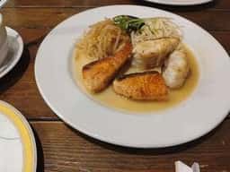 レストラン ブルーメン BLUMEN