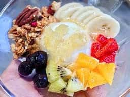 YOGI GREEKYOGURT & ACAI 名古屋大曽根店