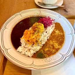 カレーと甘味 ここか